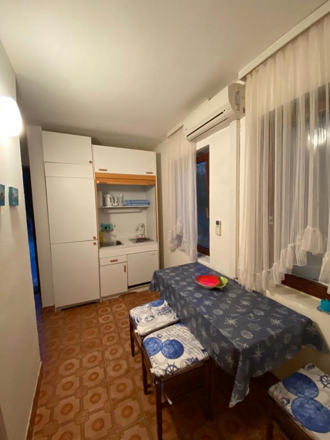 Apartments Stella-Dora Лопар Экстерьер фото